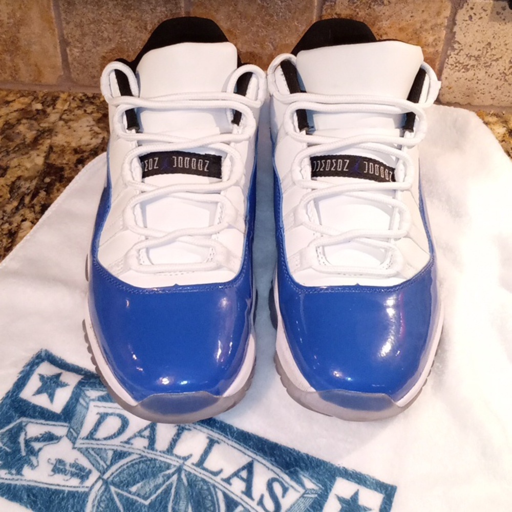 Air Jordan 11 Retro Low "Concord Sketch"